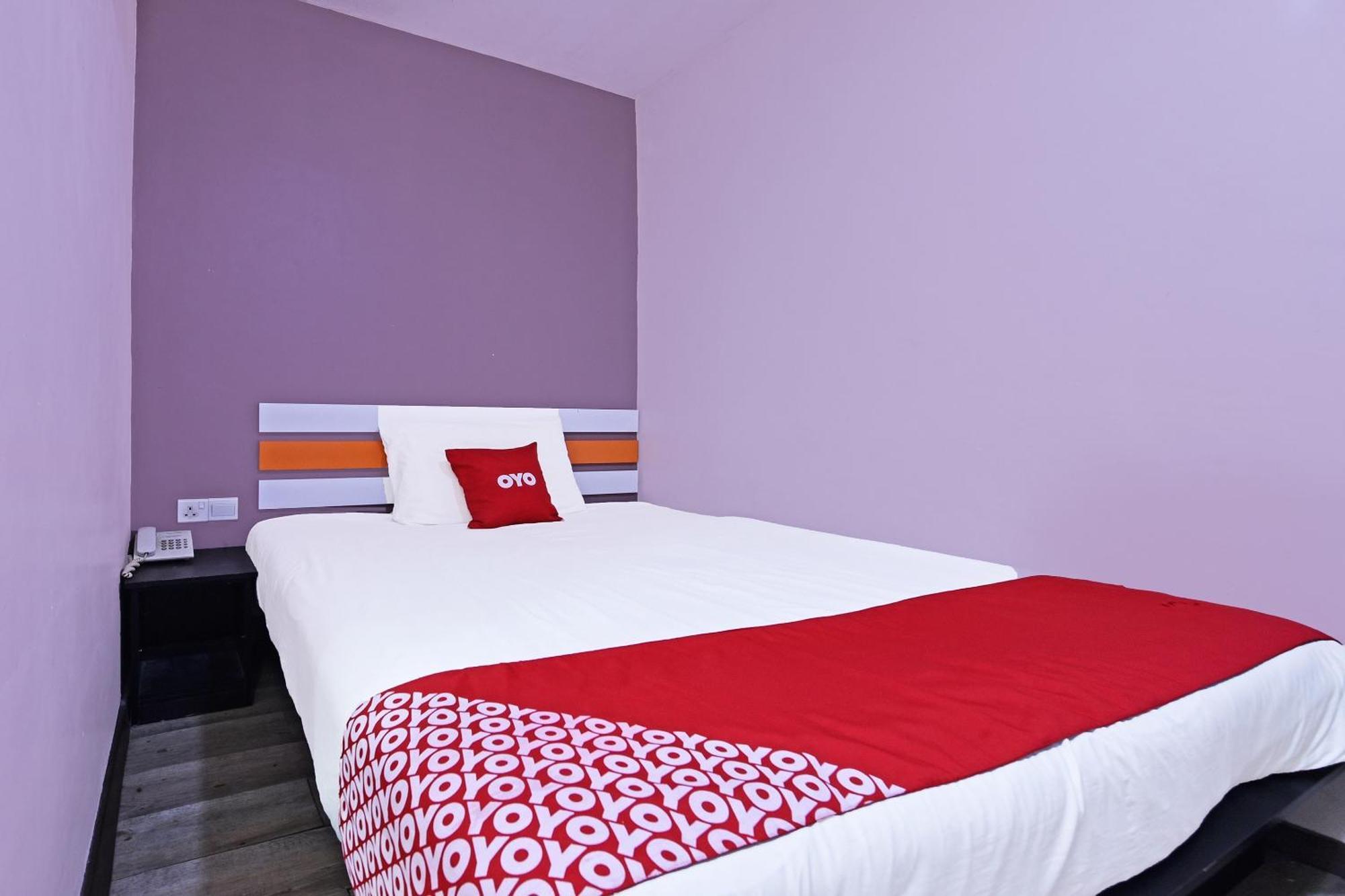 Super Oyo 992 Orange Hotel Kuala Pilah Dış mekan fotoğraf