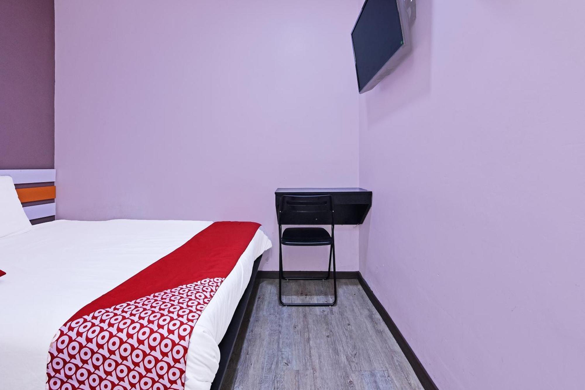 Super Oyo 992 Orange Hotel Kuala Pilah Dış mekan fotoğraf