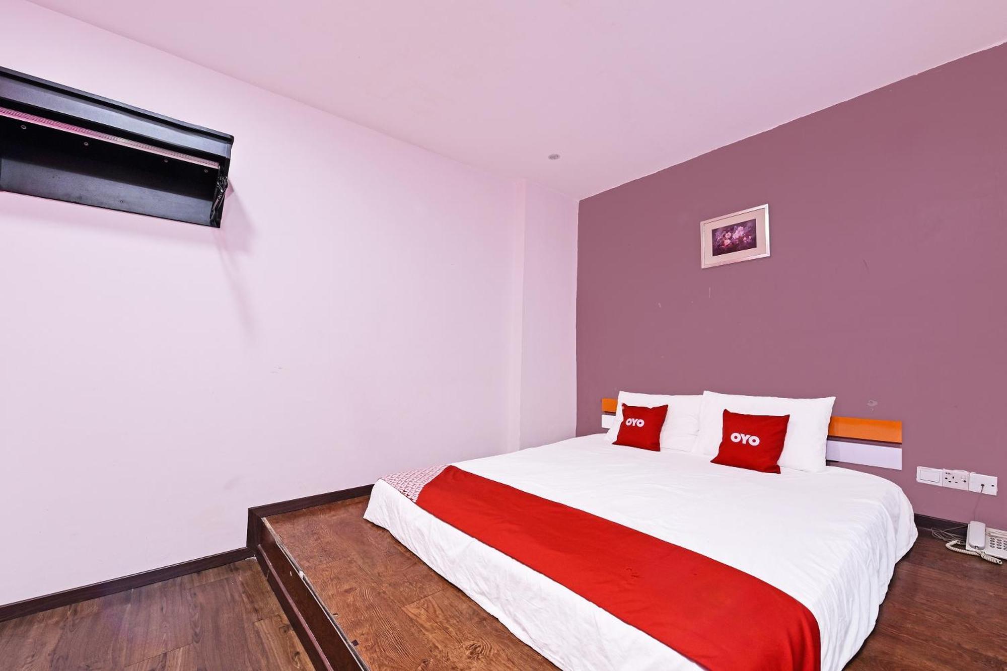 Super Oyo 992 Orange Hotel Kuala Pilah Dış mekan fotoğraf