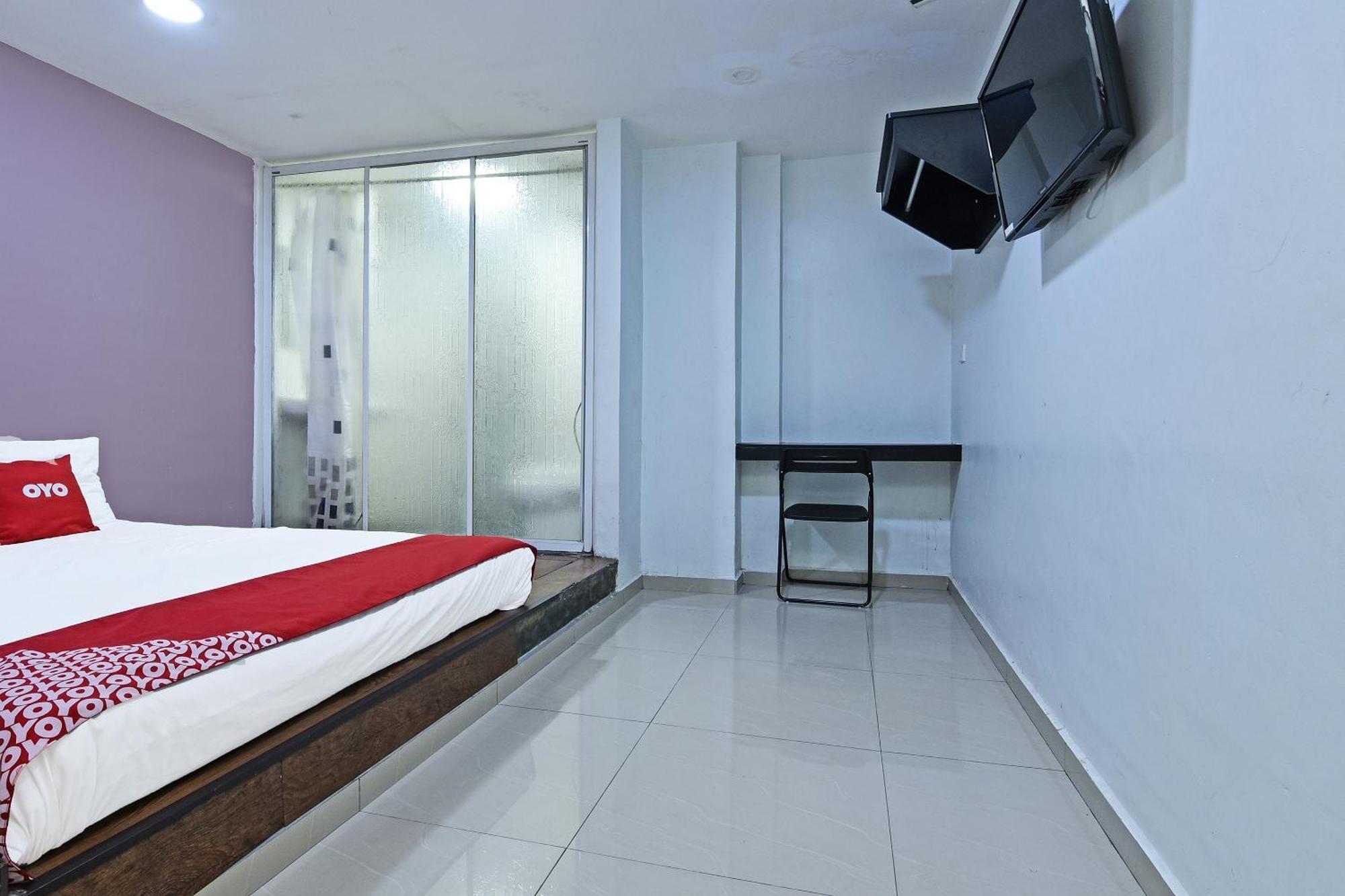 Super Oyo 992 Orange Hotel Kuala Pilah Dış mekan fotoğraf